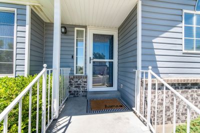 Improve Energy Efficiency By Repairing Your Storm Door!